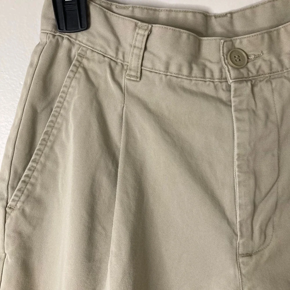 Vintage 2001 Old Navy Pleated High Waisted Khaki Shorts 4 Tan Y2K 100% Cotton